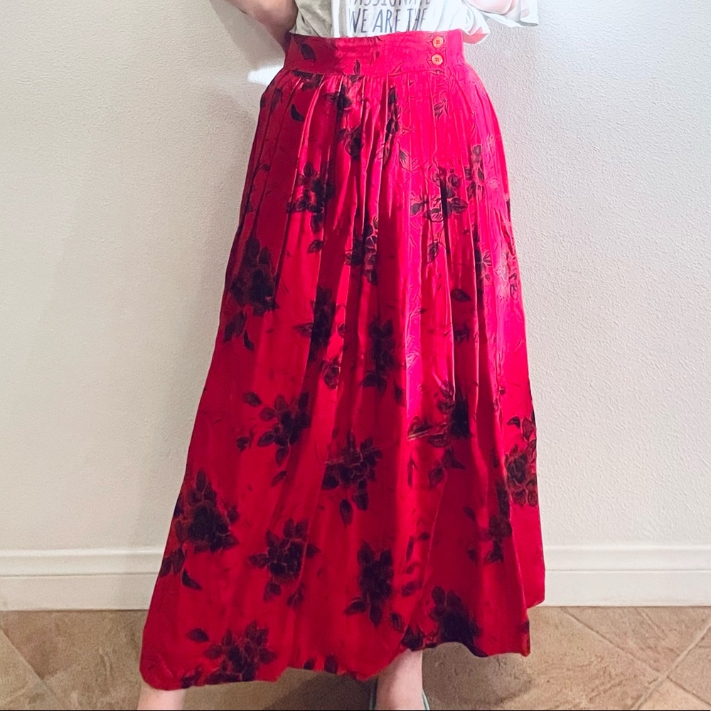 Jones New York Red-Black Rose High-Waisted Long Maxi Skirt [Size 8] 🌹
